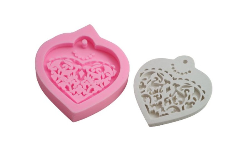 asilabilen-kalp-silikon-kalibi-ka-21-15496-44-K.jpg Asılabilen Kalp Silikon Kalıbı KA-21 - Görsel 1