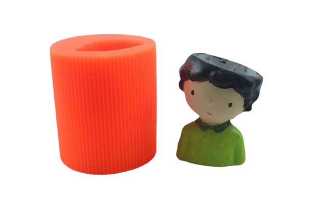 Erkek Çocuk Beton Saksı Silikon Kalıbı B-74