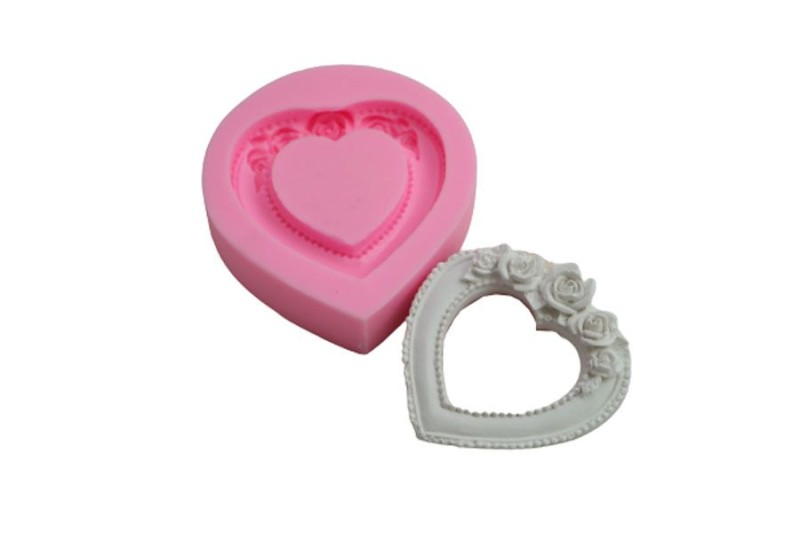 kalp-gullu-cerceve-silikon-kalibi-ce-43-15262-68-K.jpg Kalp Güllü Çerçeve Silikon Kalıbı ÇE-43 - Görsel 1